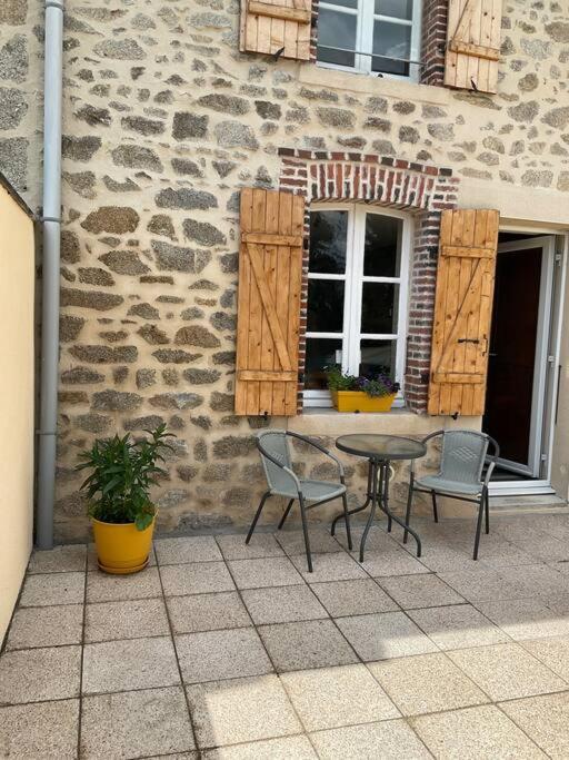 La Petite Maison Saint-Dizier-Leyrenne Exterior foto